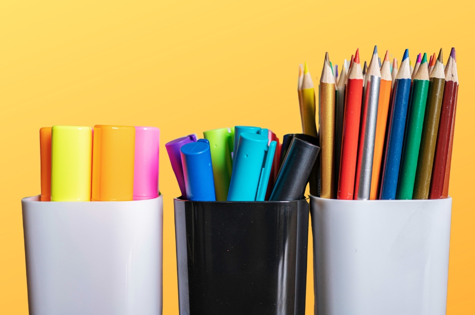 Essential office supplies - Pens, Pencils, and Highlighters 